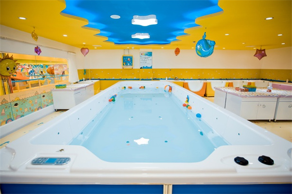 香港KAYI婴儿游泳馆